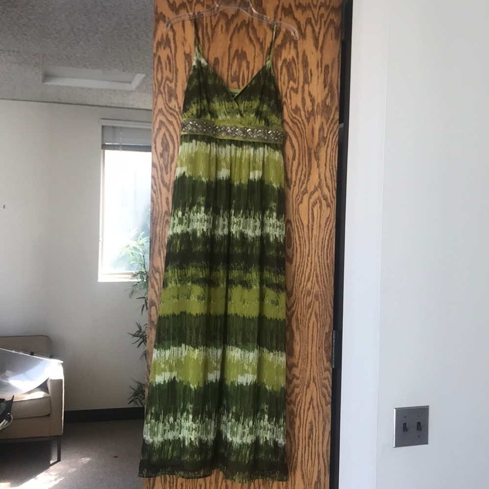 APT 9 MAXI DRESS GREEN EMBELLISHED LINED SIZE 10